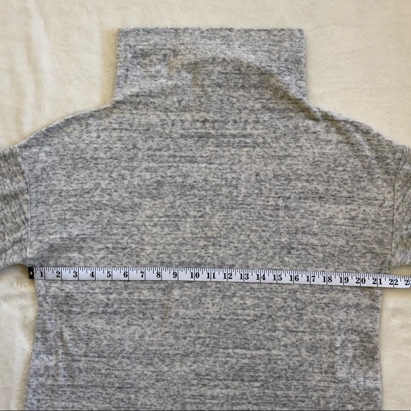 Talbots Cowl Neck Top - L - Picture 6 of 7